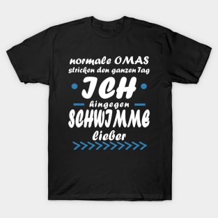 Schwimmen Oma Sport Wasser Sommer Ruhestand Rente T-Shirt